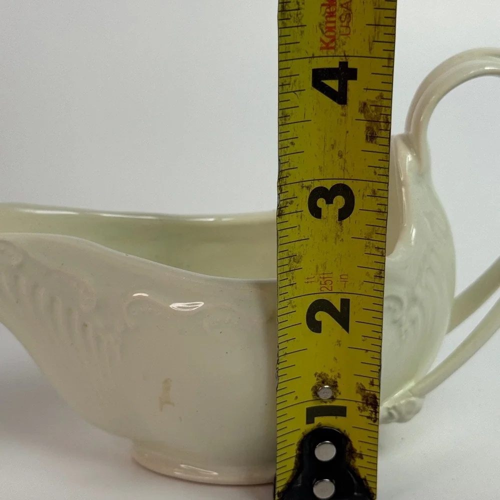 Leedsware Creamware Gravy Boat Leeds Pottery England Cream Embossed Sauce 6.5
